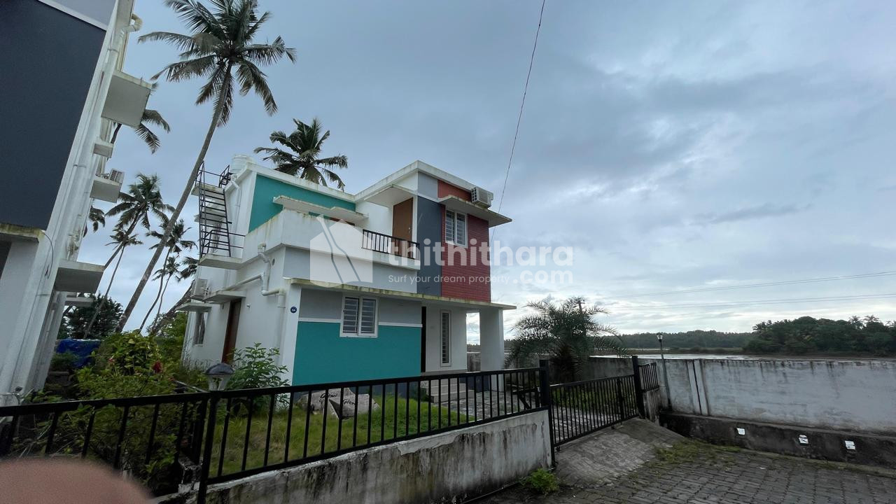 3 BHK Villa available for Sale in  Amala Nagar Thrissur
