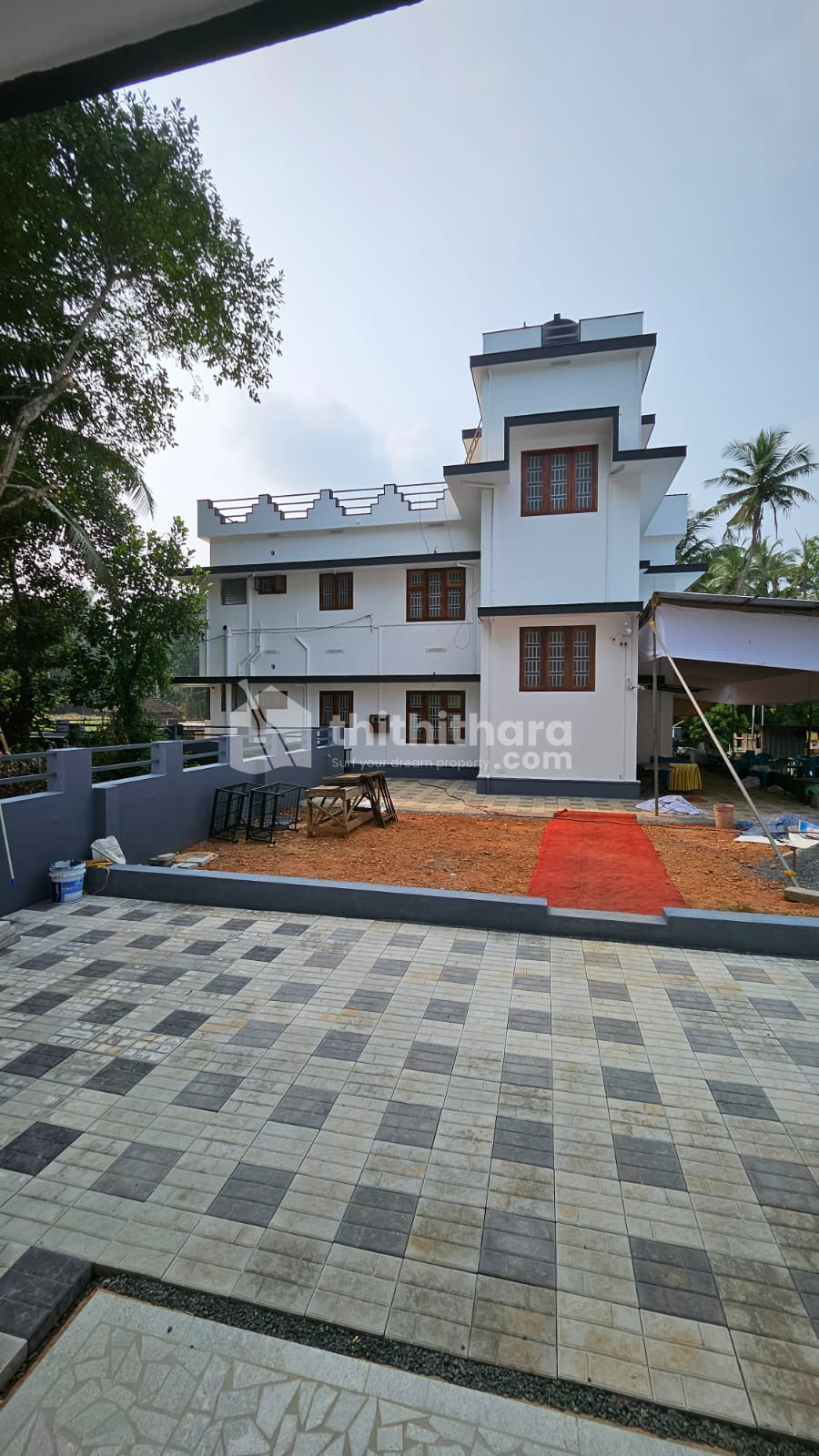 1 BHK Fully Furnished Flat  for rent at Thalassery Kannur