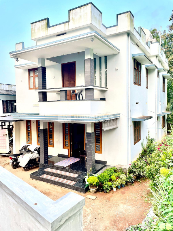 4 BHK Independent House available for Sale in Medical College Kozhikode