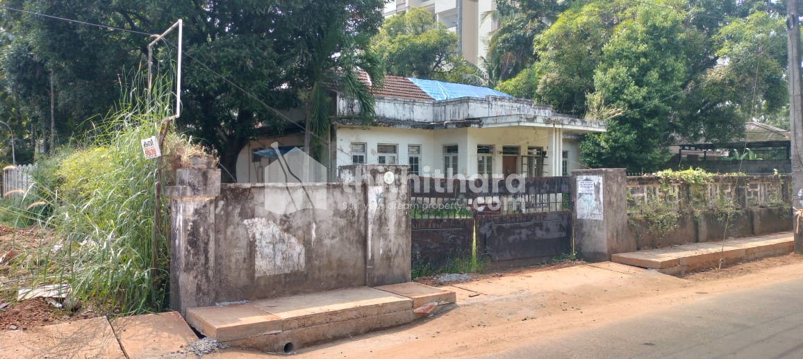 Land for sale in Avenue road Near main road Thrissur