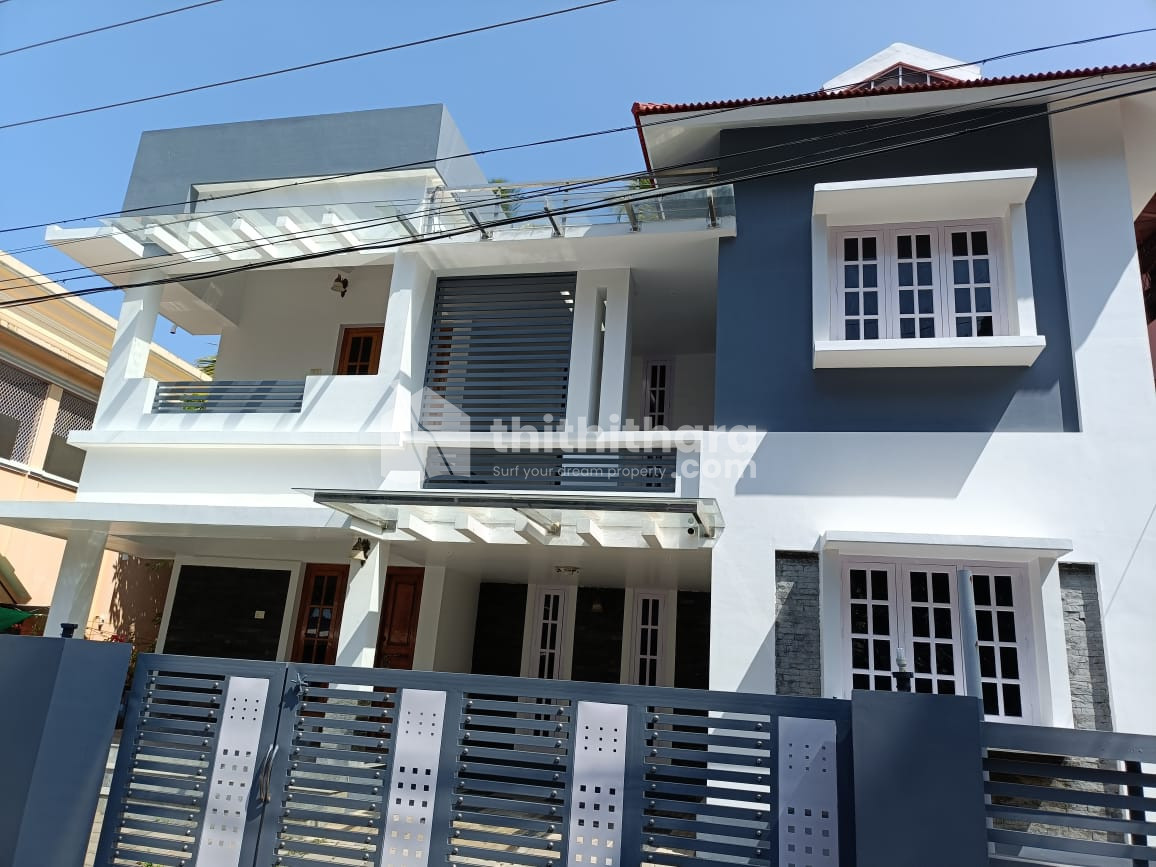4 BHK Independent house for rent at Thrissur