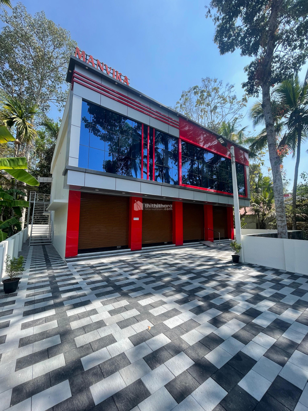 Commercial Building for sale at Nedumangad Thiruvananthapuram