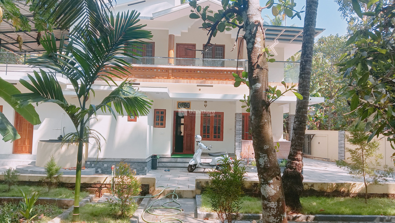 4BHK Independent House For Sale In Thalassery Kannur