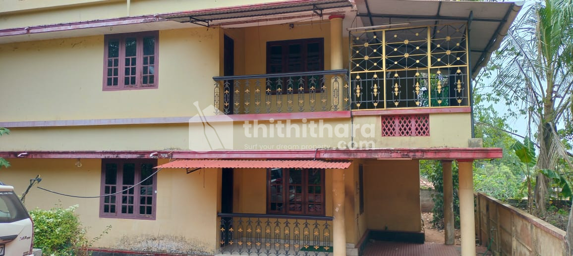 4 BHK Old House for Sale in Muthuvara Thrissur