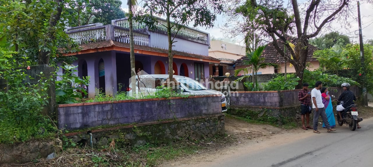 5 BHK Independent House available for Sale in Ollur Thrissur