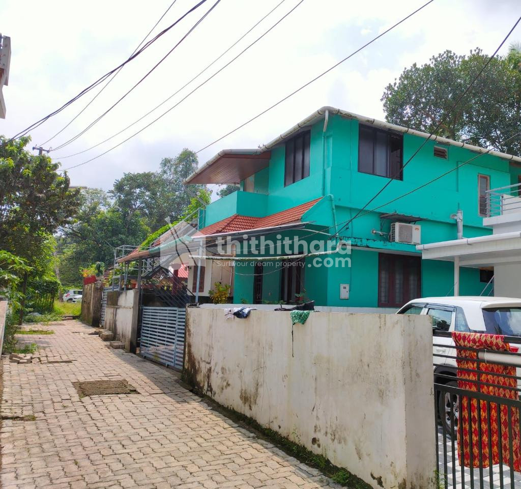 4 BHK house for sale at Kakkanad , Ernakulam