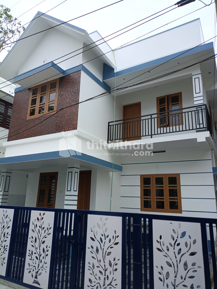 4 BHK Independent House available for Sale in Manjummel Ernakulam