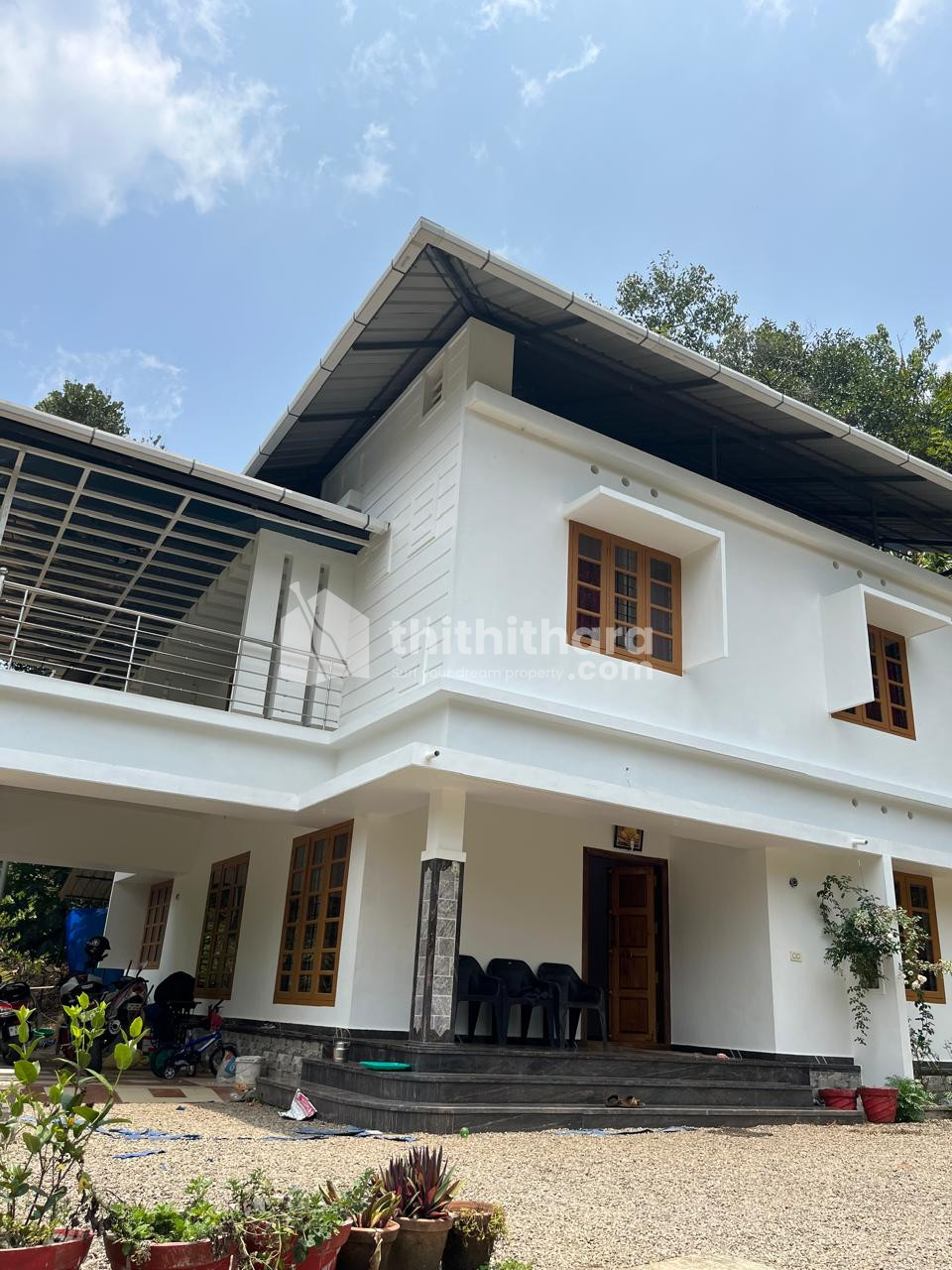 5 BHK Independent  House available for Sale in Devikulam Idukki