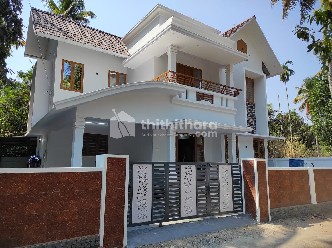 Olari  1700 SqFt 3bhk,4cent New Villa ,Thrissur 
