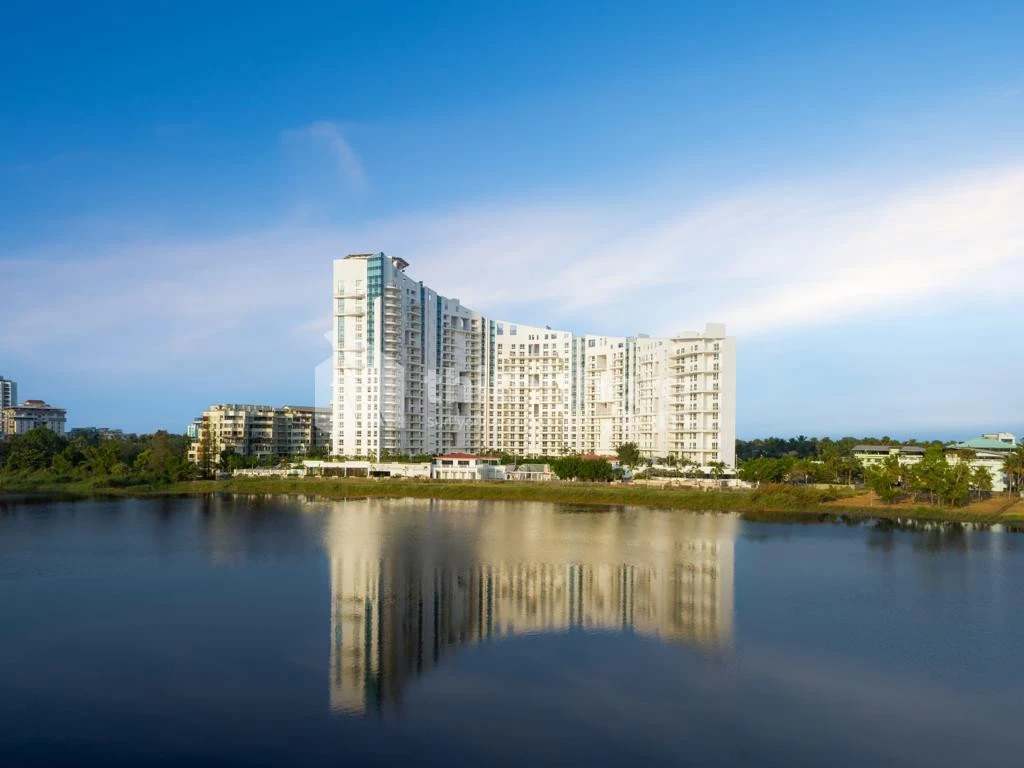 Luxury Water frontage Apartments at Kochi.DLF Riverside