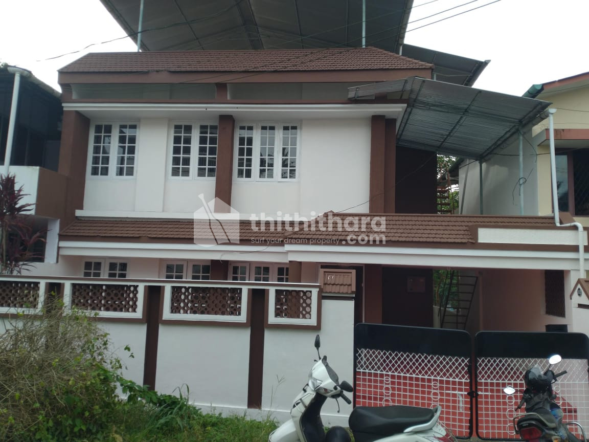  4 BHK Independent House for sale in Aluva Ernakulam