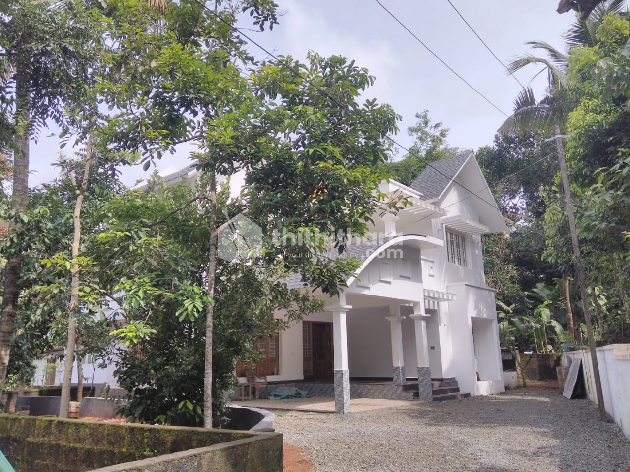 For Sale 2740sqft house with 25 cent land at Elavoor Kavala, Angamali