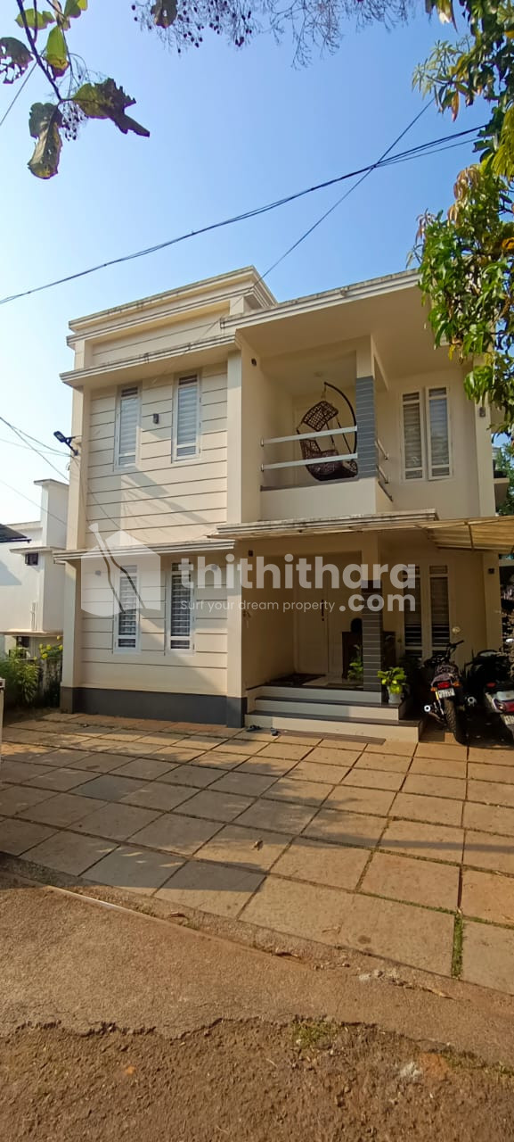 4 BHK Independent House available for Sale in Vellimadukunnu Kozhikode