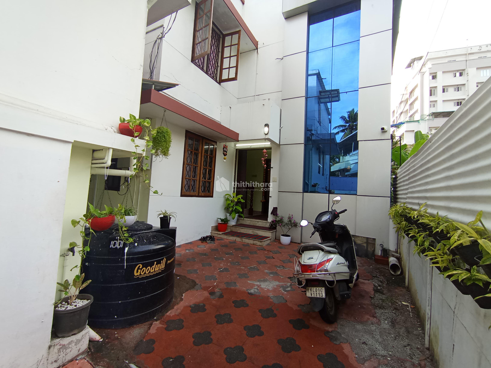 Commercial Building available for Sale in Kunnukuzhy Thiruvananthapuram