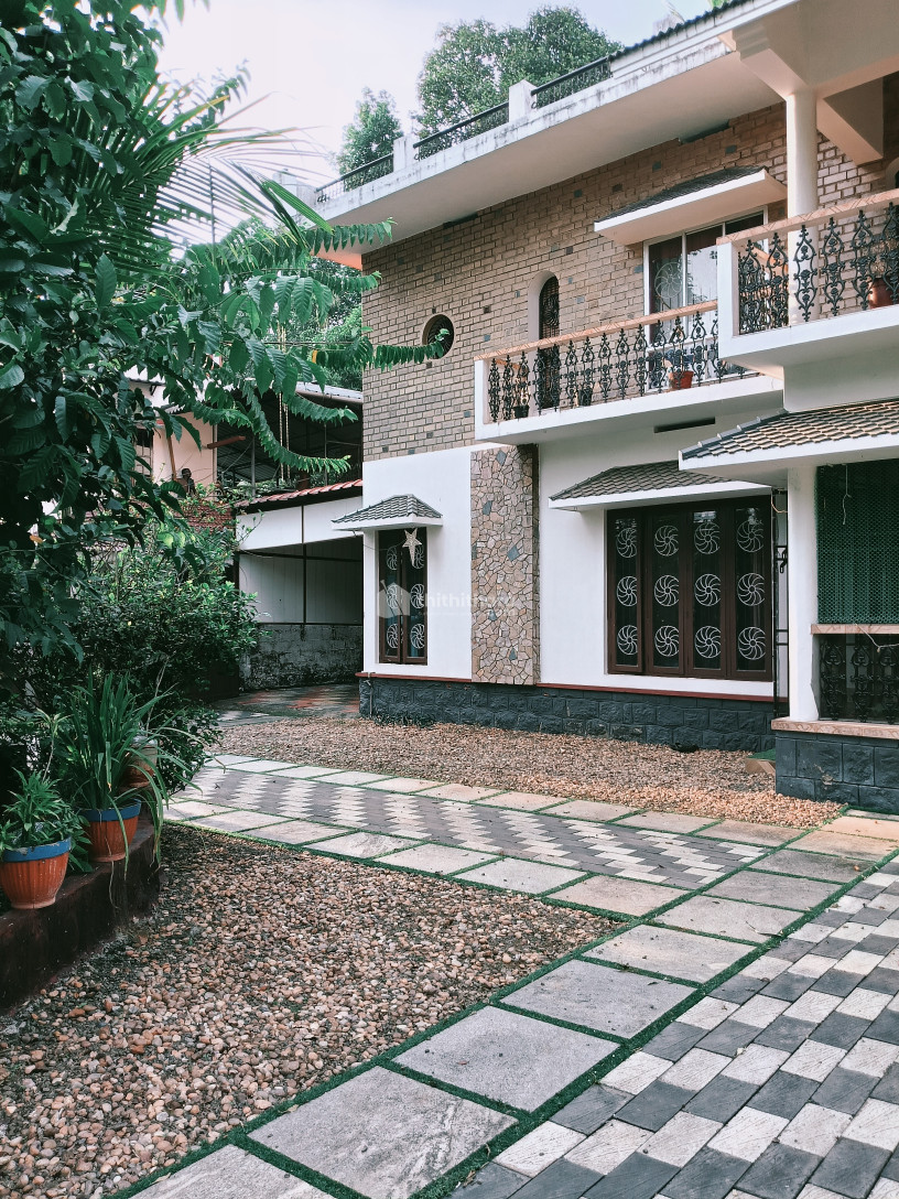 4 BHK Villa for sale in Thiruvalla Pathanamthitta