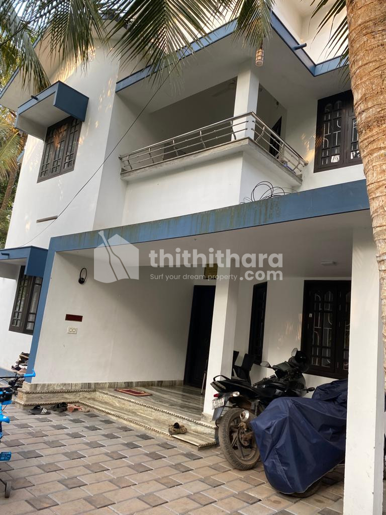4 BHK independent house for sale at Kommeri, Mankav