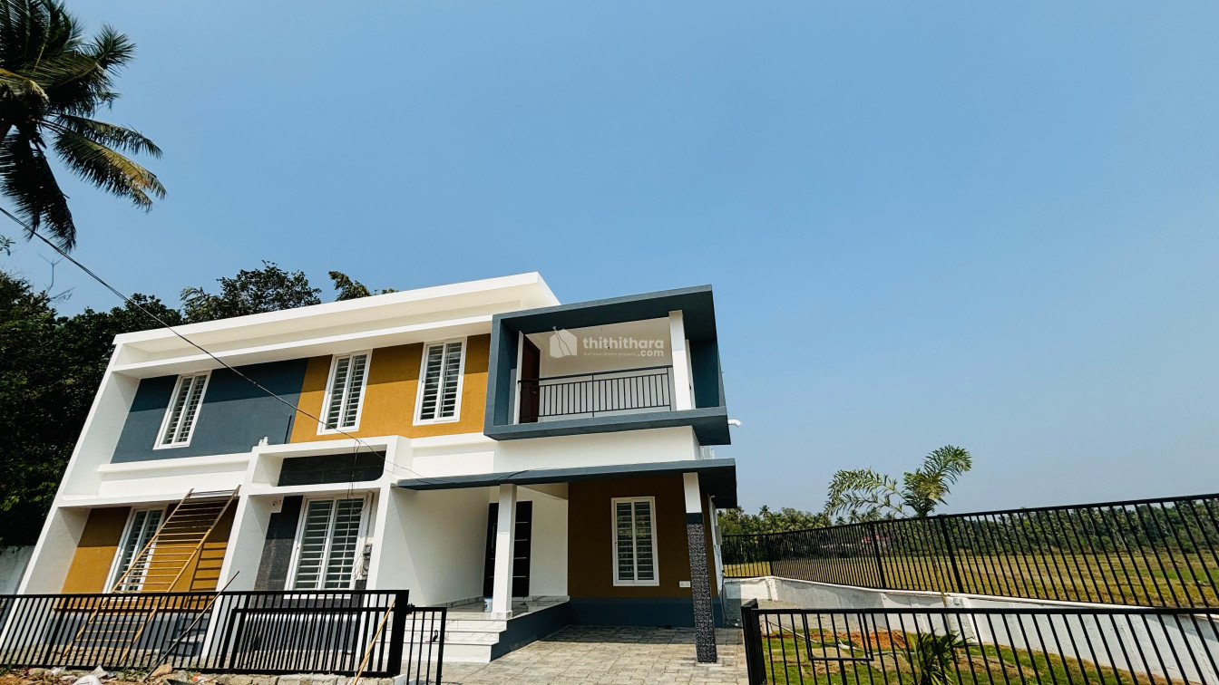 Luxurious 4 BHK House for sale in Thrissur 
