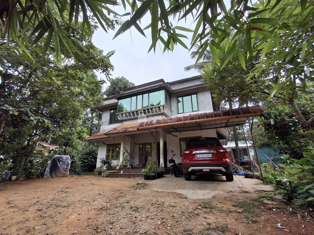 8 BHK Independent House available for Sale in Udumbanchola Idukki