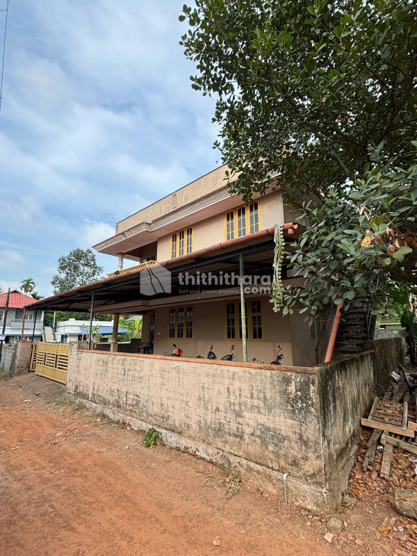 6 BHK Independent House for sale at Aluva Ernakulam