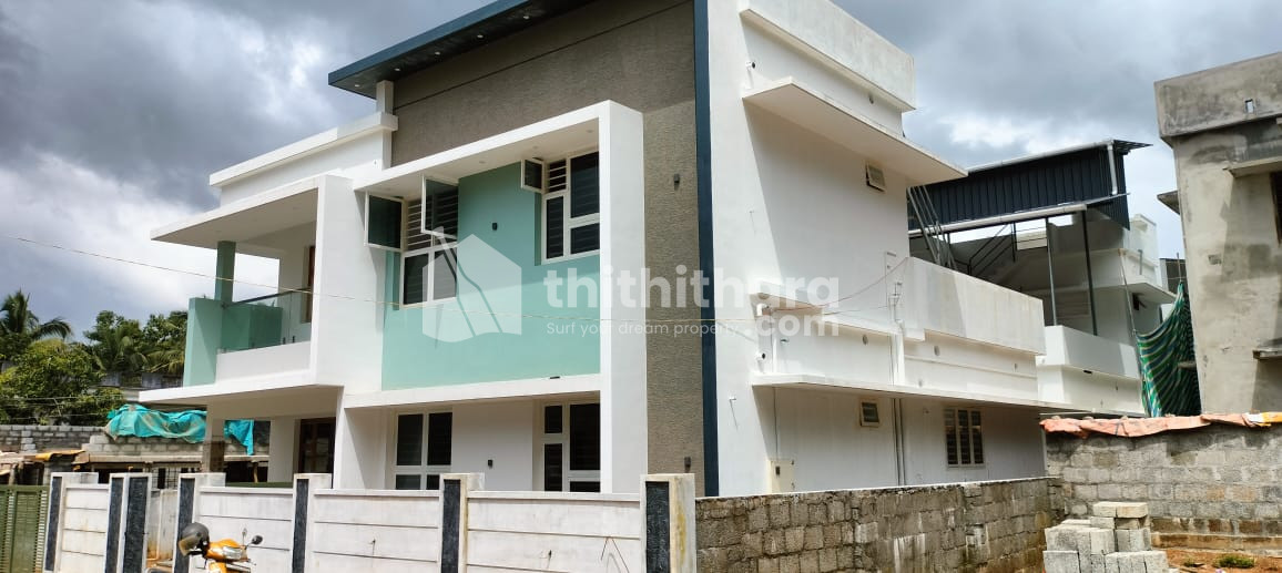 4 BHK Independent House available for Sale in Mannuthy Thrissur