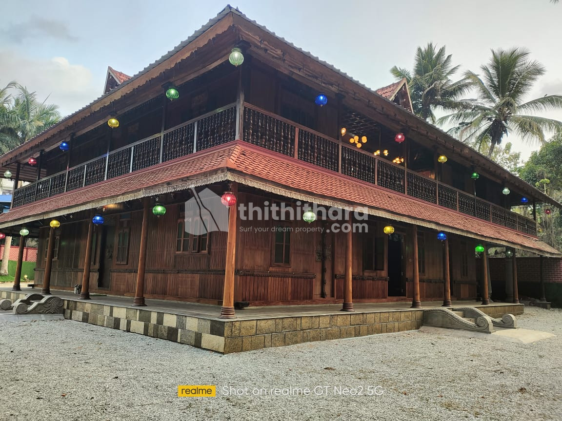8 BHK Independent House for sale at Malayinkeezh Thiruvananthapuram 