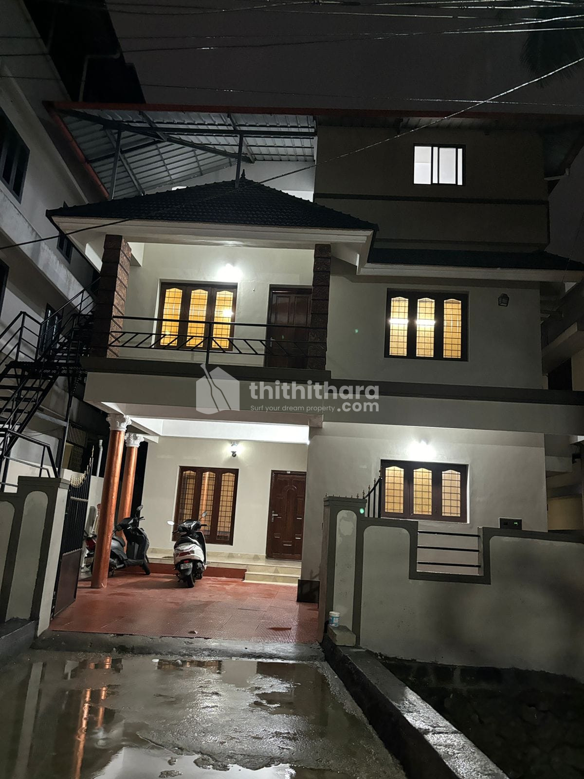 Commercial Building available for Sale in Vytila Ernakulam