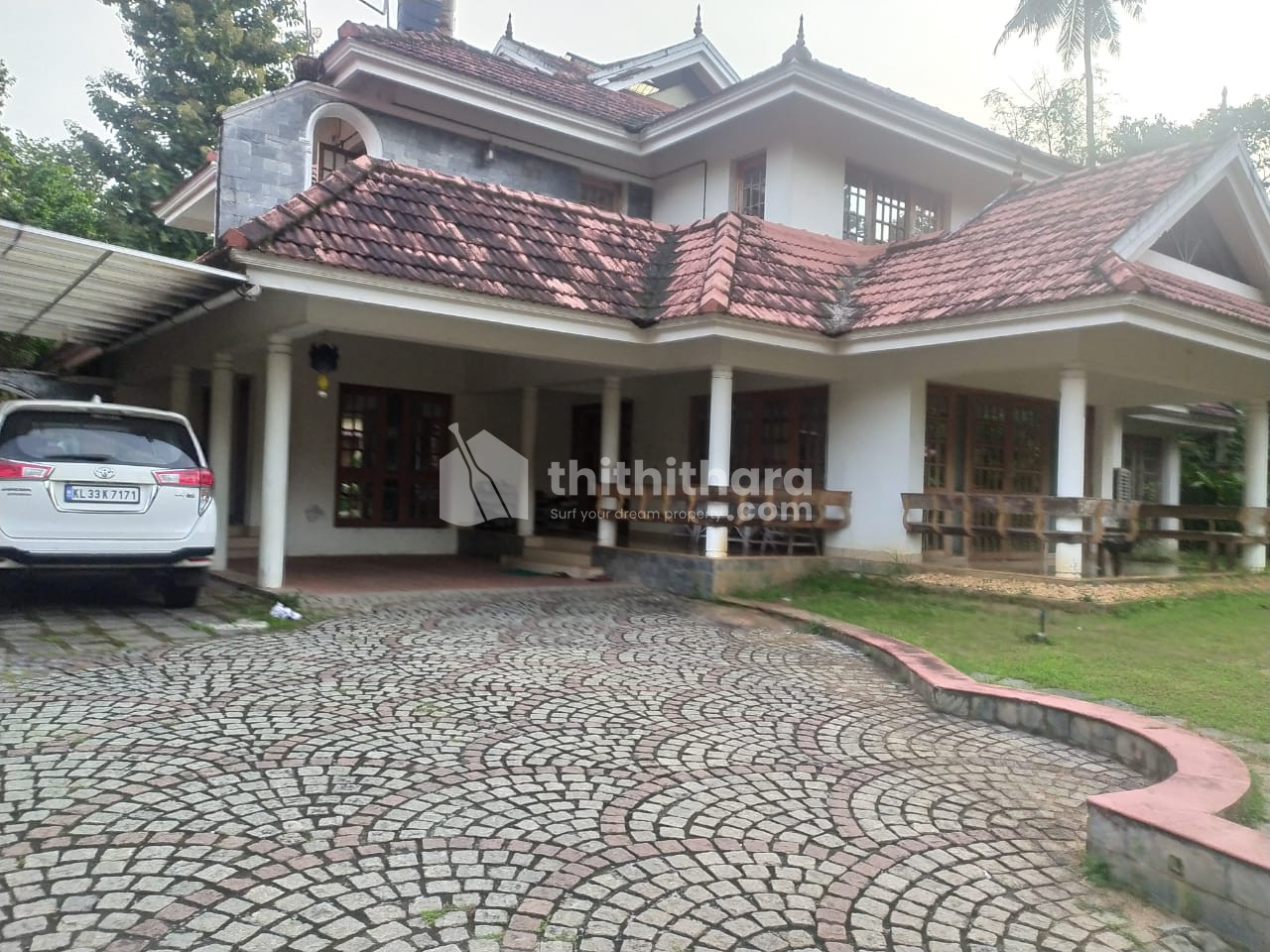 10 BHK Independent House Available For Sale in Changanassery Kottayam