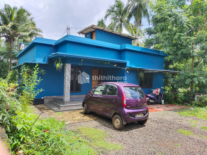 7.5 CENT WITH 2BHK HOUSE at Muttungal , Perinthalmanna