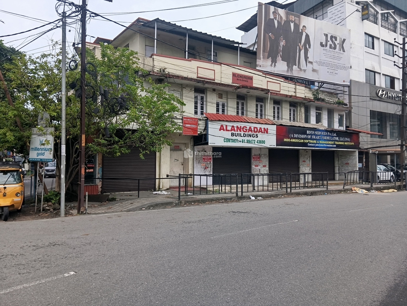 Commercial Building available for Sale in Pallimukku Ernakulam