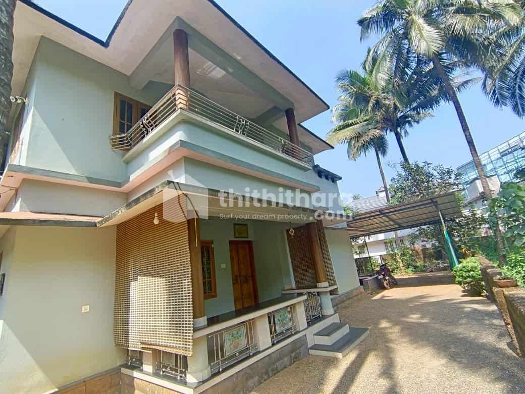 4 BHK Independent House available for Sale in Mannarkad Palakkad