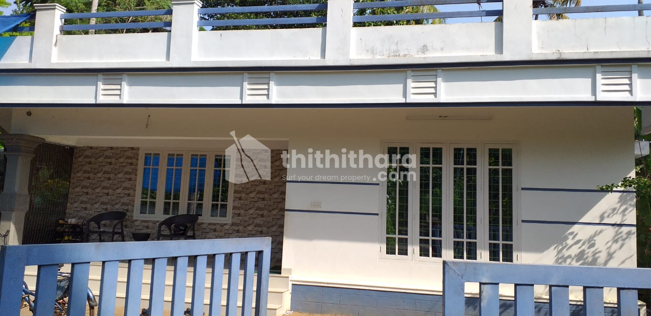3 BHK Independent House available for Sale in Irinjalakuda Thrissur