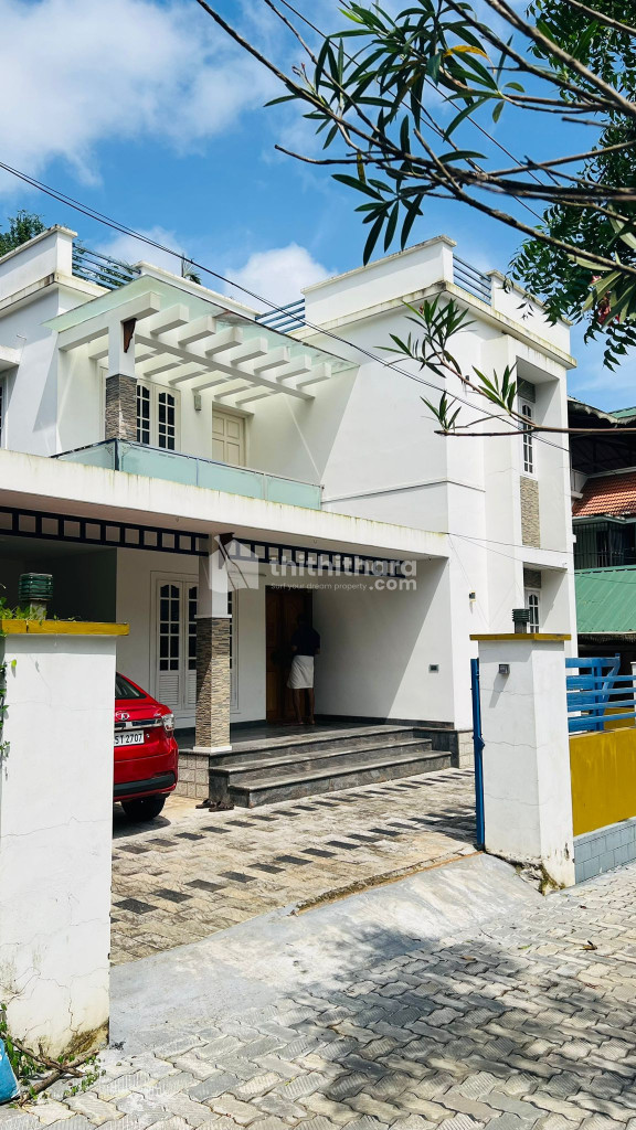 3BHK Independent house Available for sale in Urakam Thrissur