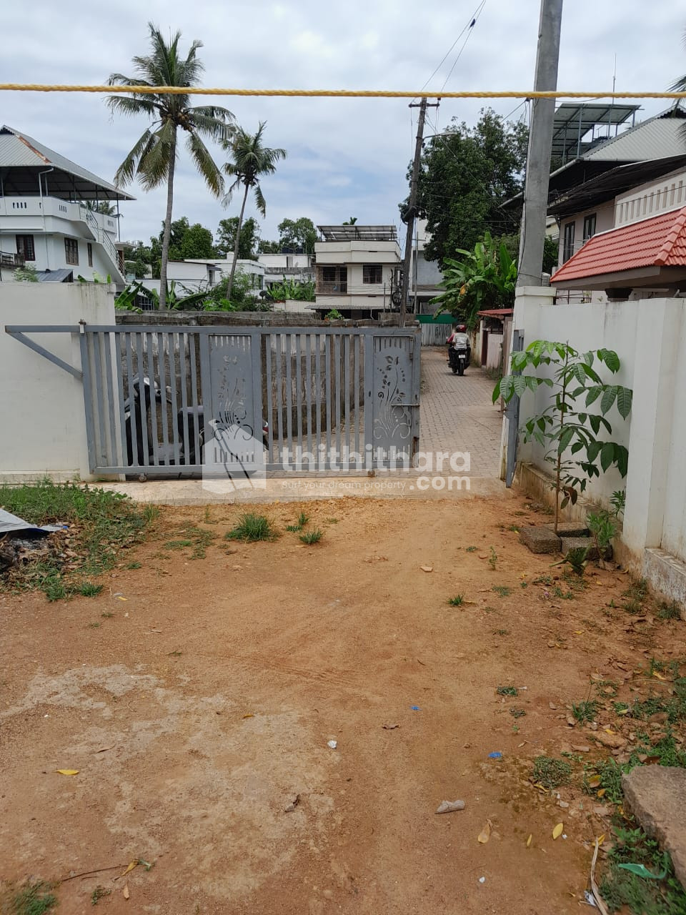 Residential Land available for Sale in Vytila Ernakulam