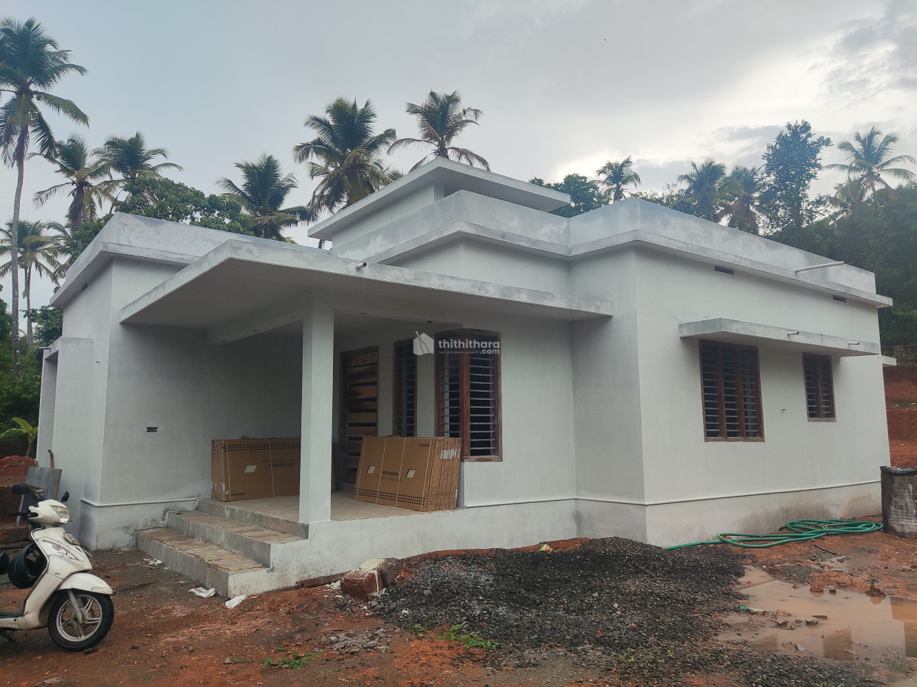 വീടും സ്ഥലവും വില്പനയ്ക്ക്