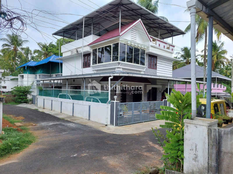 Independent house for sale in Peedikaparambu, Mannuthy